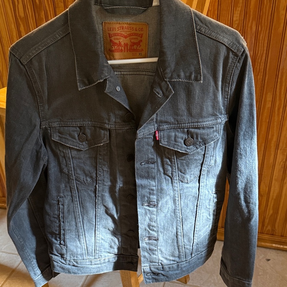 Levi's Women’s Dark Gray Denim Trucker Jacket